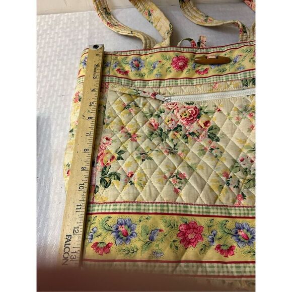 Magg B quilted tote attached wallet Yellow(minor fading) wood button 17x13 - Picture 9 of 10
